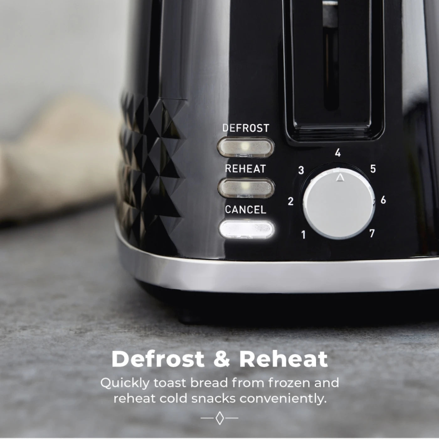 Tower T20082BLK Solitaire 2 Slice Toaster Black Chrome Accents, 850W