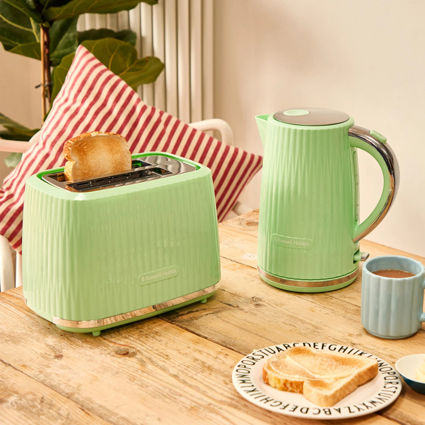 Russell Hobbs Eden 2 slice - Pistachio - 27374