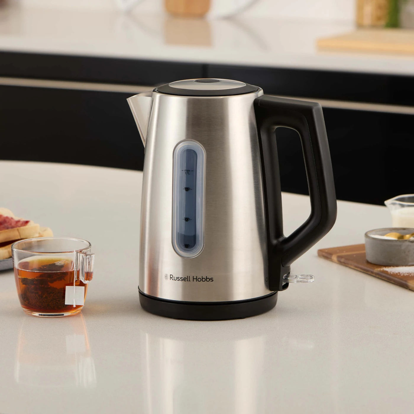Russell Hobbs Classics Illuminated Kettle, Fast Heat Up, Stylish